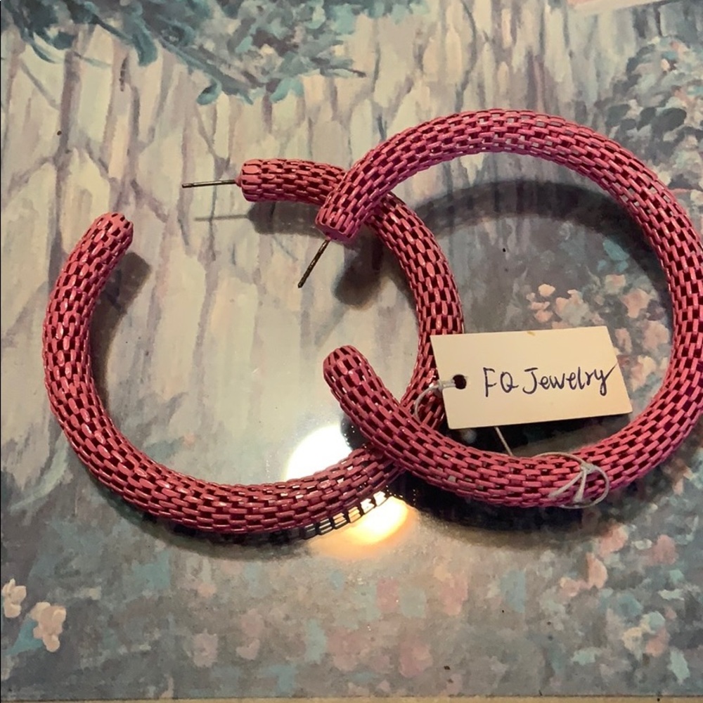 Pink metal mesh hoop earrings